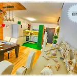 Apartment Matsa In Evergreen Complex *