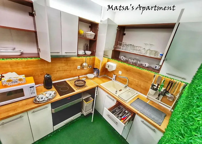 Matsa In Evergreen Complex Apartment