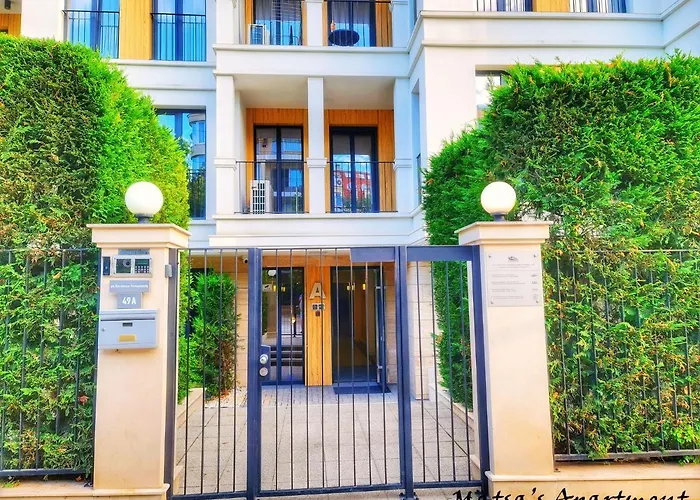 Matsa In Evergreen Complex Apartment