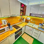 Apartment Matsa In Evergreen Complex *